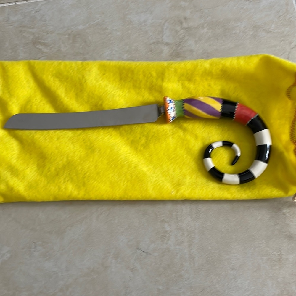 NWT Handmade ceramic serated knife in felt pouch.Great gift for a chef!